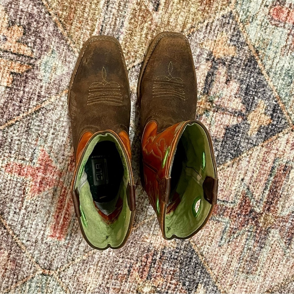 Ariat Cowboy Boots- Girls sz. 3 - Picture 4 of 7